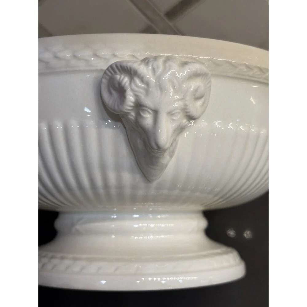 Vintage WEDGWOOD Edme Covered Bowl England Barlaston Etruria 8” Tureen With Lid